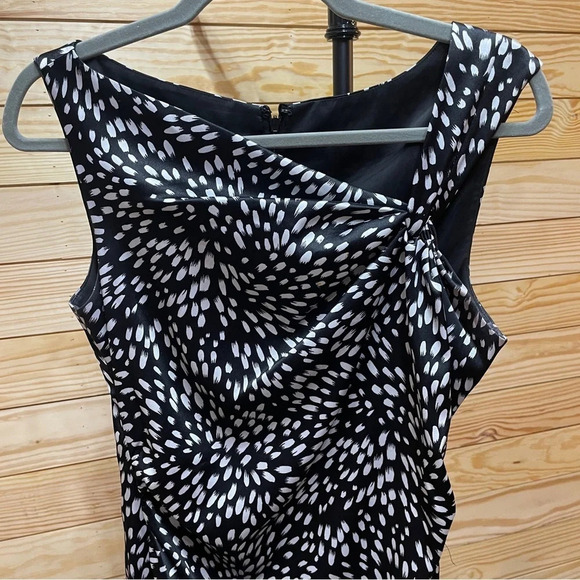 Maggie London midi dress 8 beautiful lined black and white silky feel EUC - Picture 6 of 8